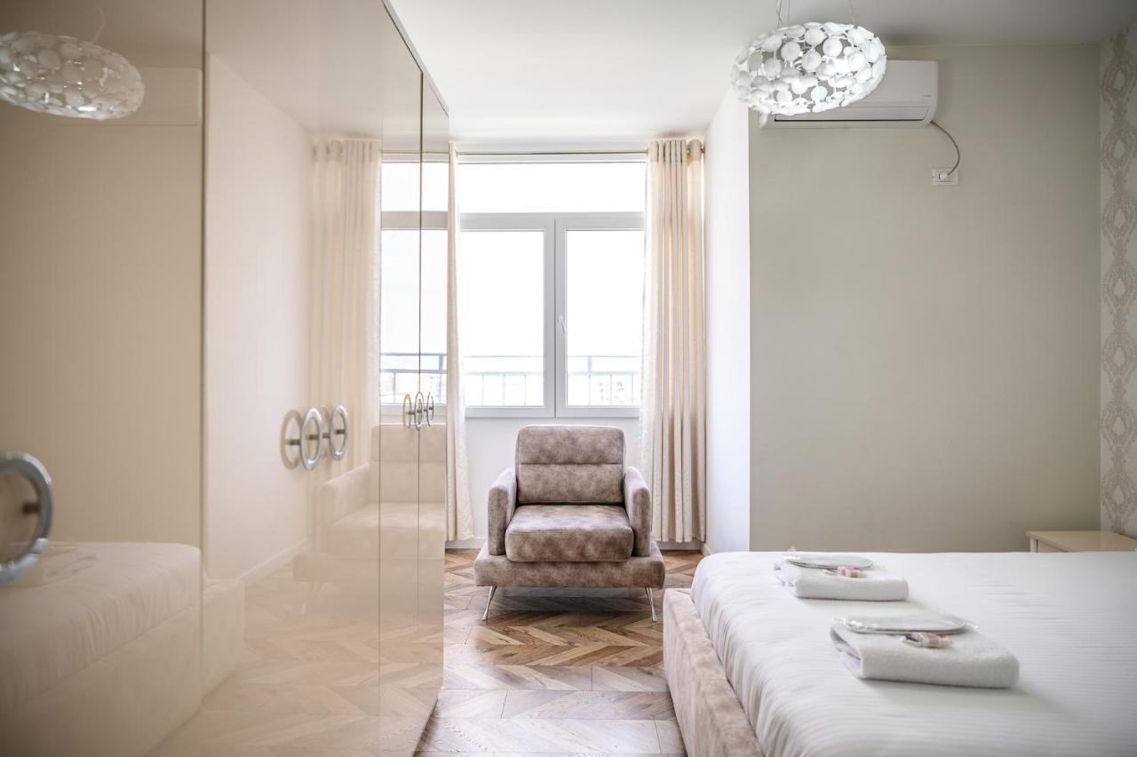 Miku Apartments-luxury View At Wilson Square * Tirana