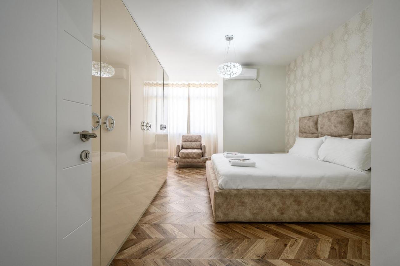 Miku Apartments-luxury View At Wilson Square Tirana