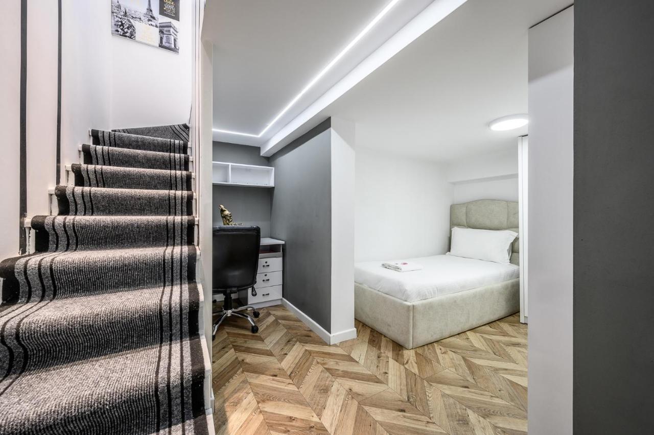 Miku Apartments-luxury View At Wilson Square Tirana